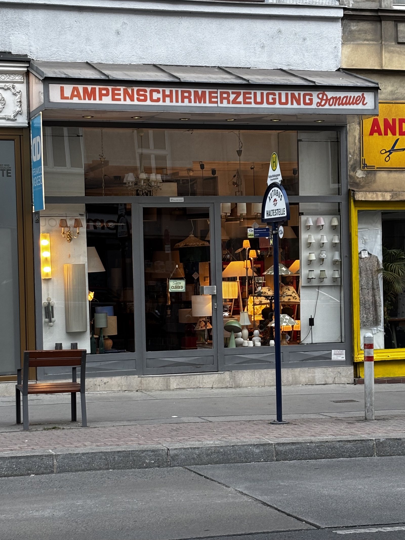 A shop that sells lamps